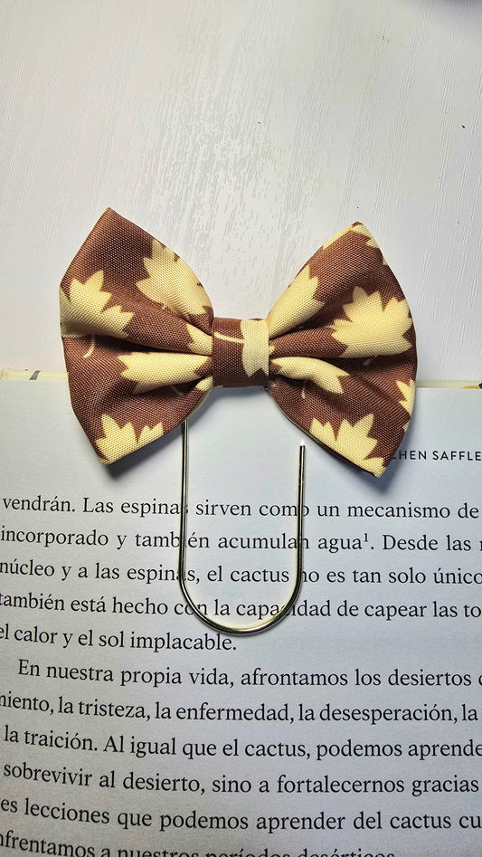Fall Maple Brown Leaf Bookmark Clip – Stylish Metal Page Marker for Books, Planners & Journals