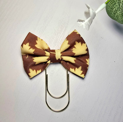Fall Maple Brown Leaf Bookmark Clip – Stylish Metal Page Marker for Books, Planners & Journals